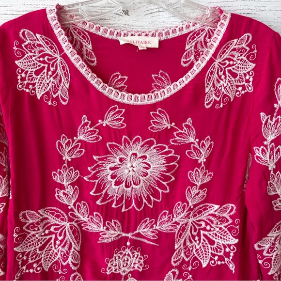SOLITAIRE Anthropologie Embroidered Floral Boxy Cropped Trumpet Sleeve Top L - Picture 3 of 8